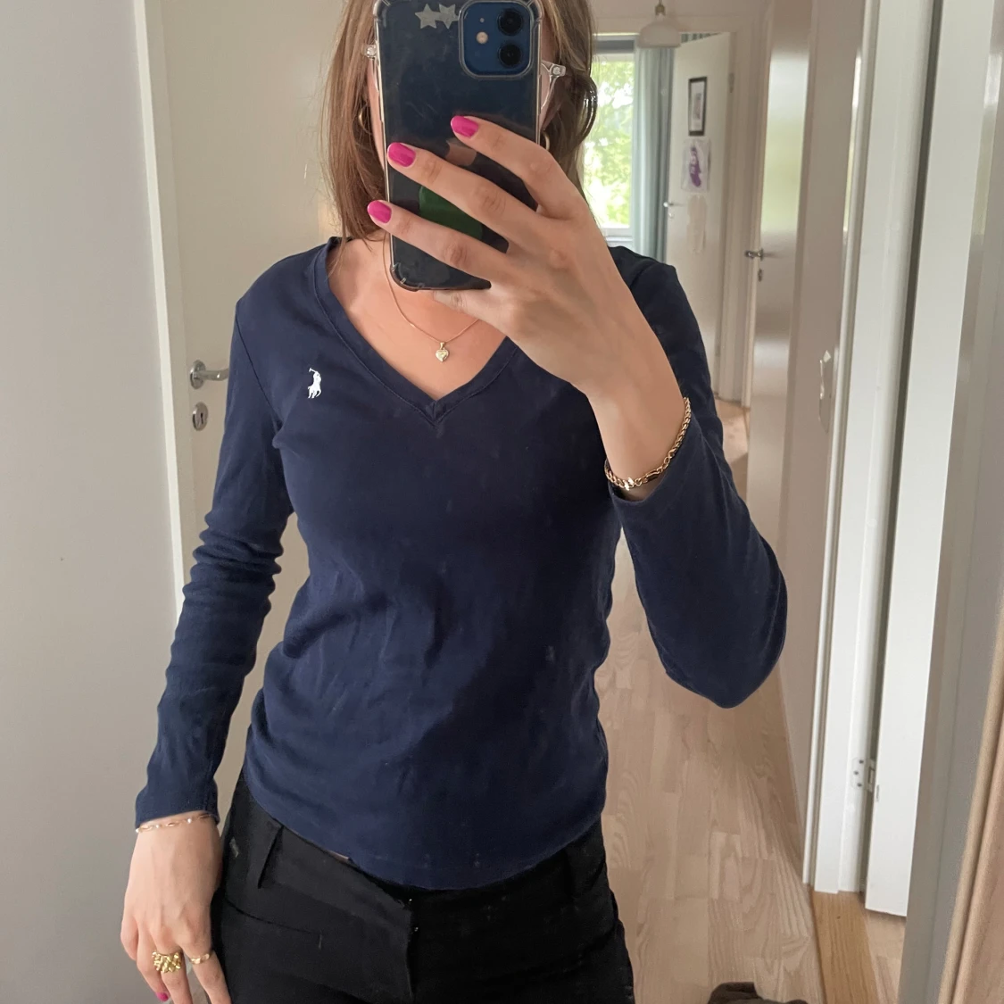 Marinblå långärmad tröja