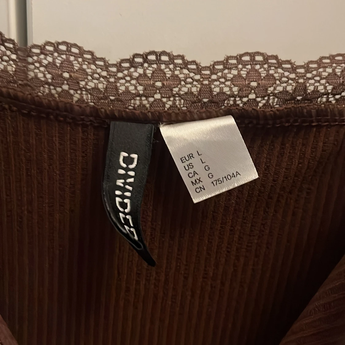 Klänning med spets - 91