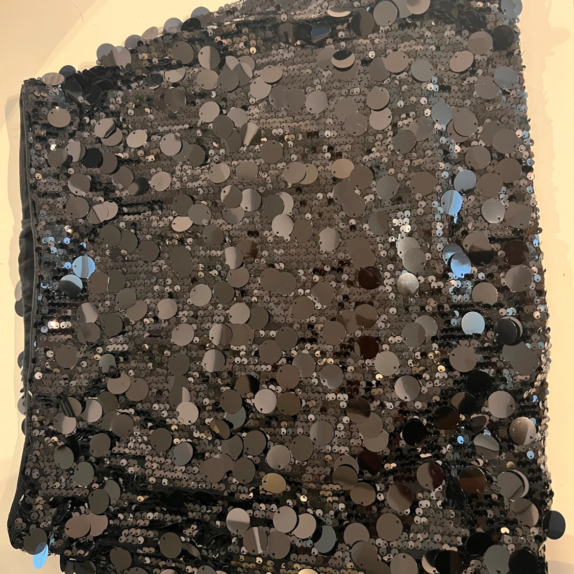 Glittrig paljettkjol - 90