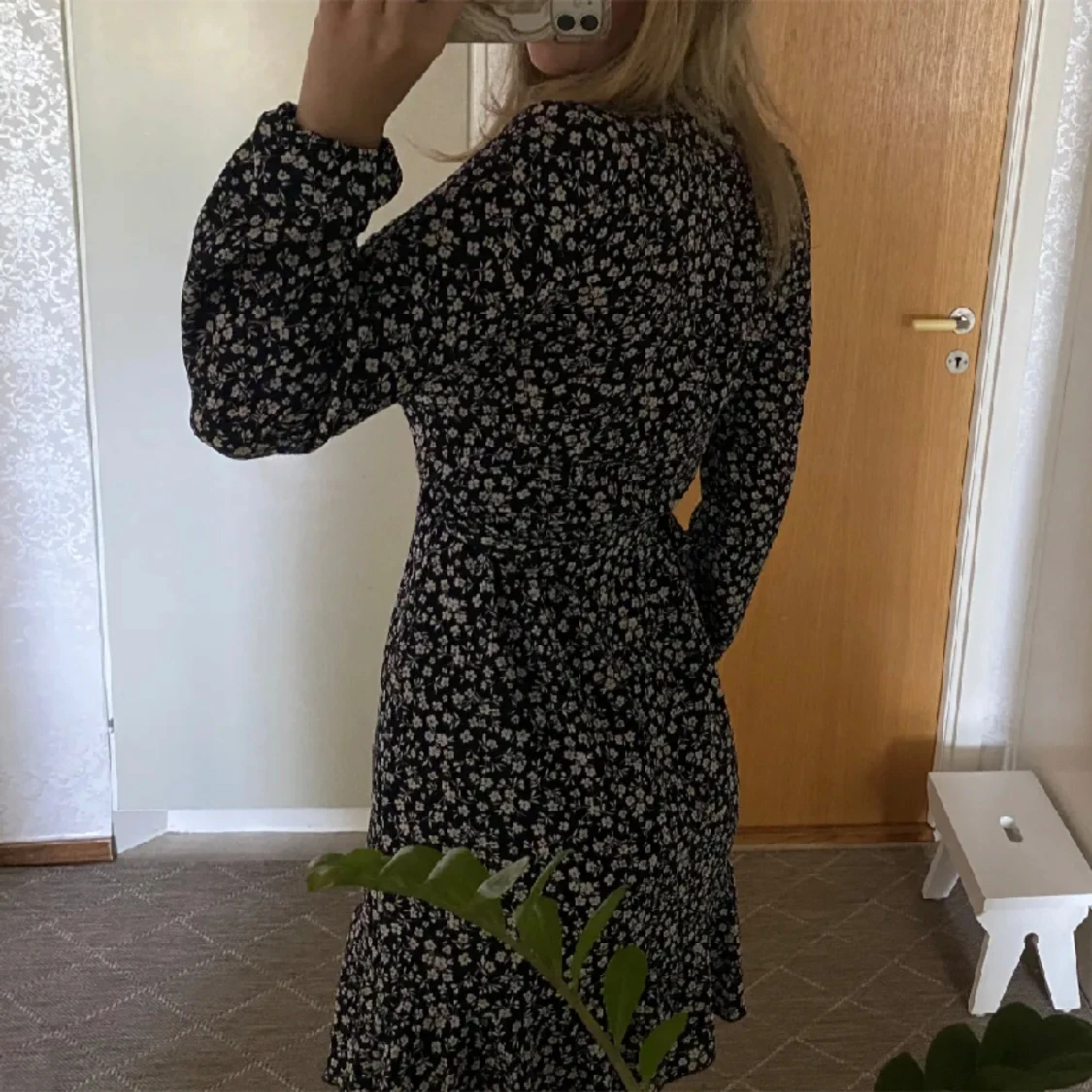 Blommig klänning - 90