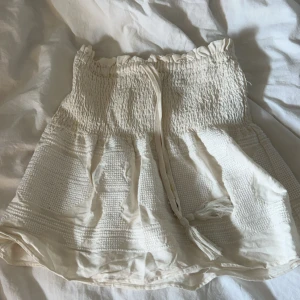 kjol/topp - kjol som också går att använda som topp från zara! Använd fåtal gånger💕💕