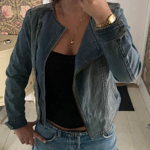 Jeansjacka - Coolaste jeansjackan!