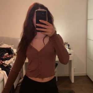 Tröja - Långärmad tröja från Bikbok, storlek S. Säljer för 100kr +frakt