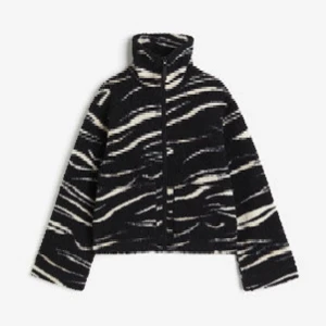 Hm jacka i pile - Säljer den här fina jackan från hm 💕💕pris kan diskuteras 