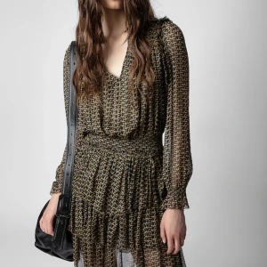 Zadig klänning - Säljer denna klänning i väldigt bra skick från zadig!