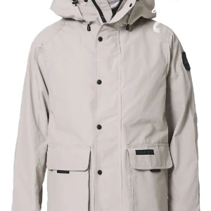 Canada goose Lockeport Jacket - Nyskick 10/10. Använd 1-2 gånger. Köptes för 6425 kr. Kvitto finns! Skicka ett meddelande så bifogar jag det. 🙏🏼