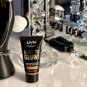 Nyx foundation - Helt oanvänd Nyx foundation i färgen Deep Sable. 