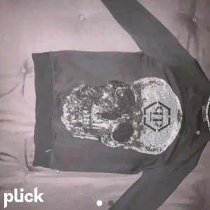 Philipp plein tröja - Använder inte den så mkt så jag säljer den