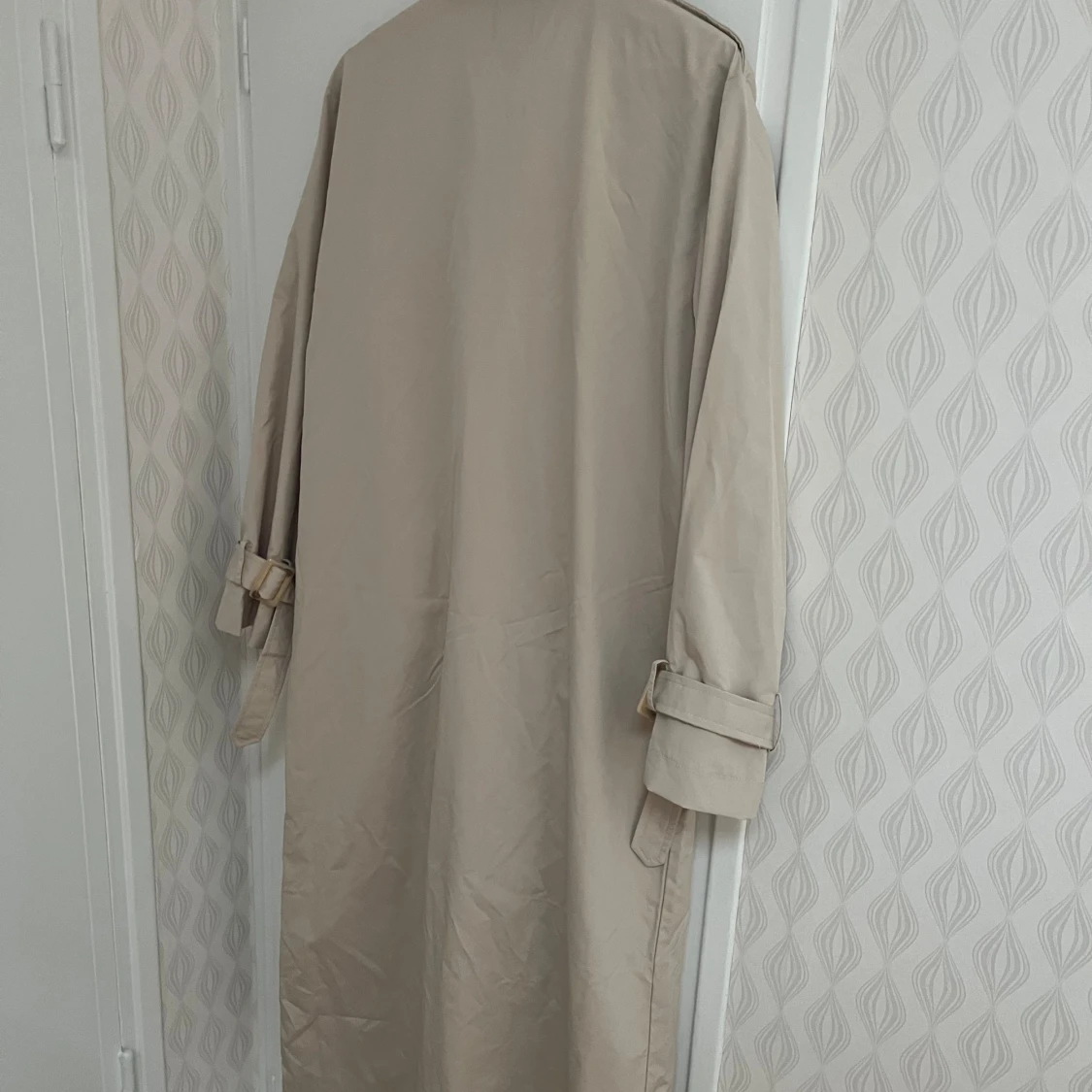 Beige trenchcoat  - 90