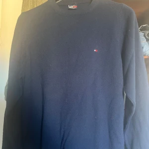 Tommy Hilfiger Tröja - A K0PI@ Jätte bra skick 