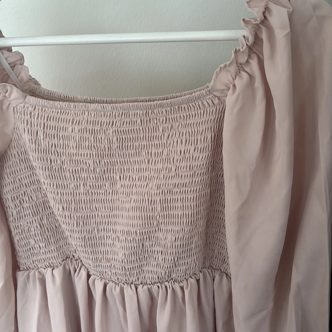 Ljusrosa klänning - 91