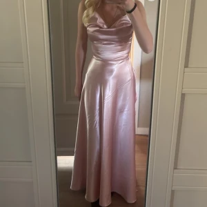 rosa balklänning  - endast använd en gång, super skönt material 💖