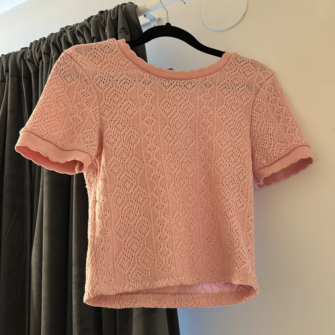 Finstickad mönstrad topp - 90