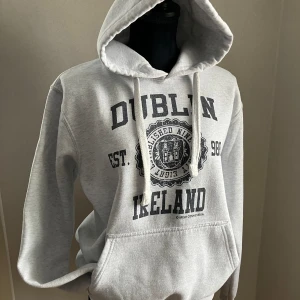 Tröja Dublin - Helt ny, aldrig använd, köpt i Dublin, strl M.