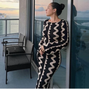 Klänning  - Helt ny storlek S men passar mig som tar M 