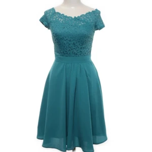 Grön klänning  - Så fin klänning från orsay 