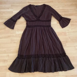 Bohemisk klänning - Mycket fint skick! Klänning från H&M, storlek M/40