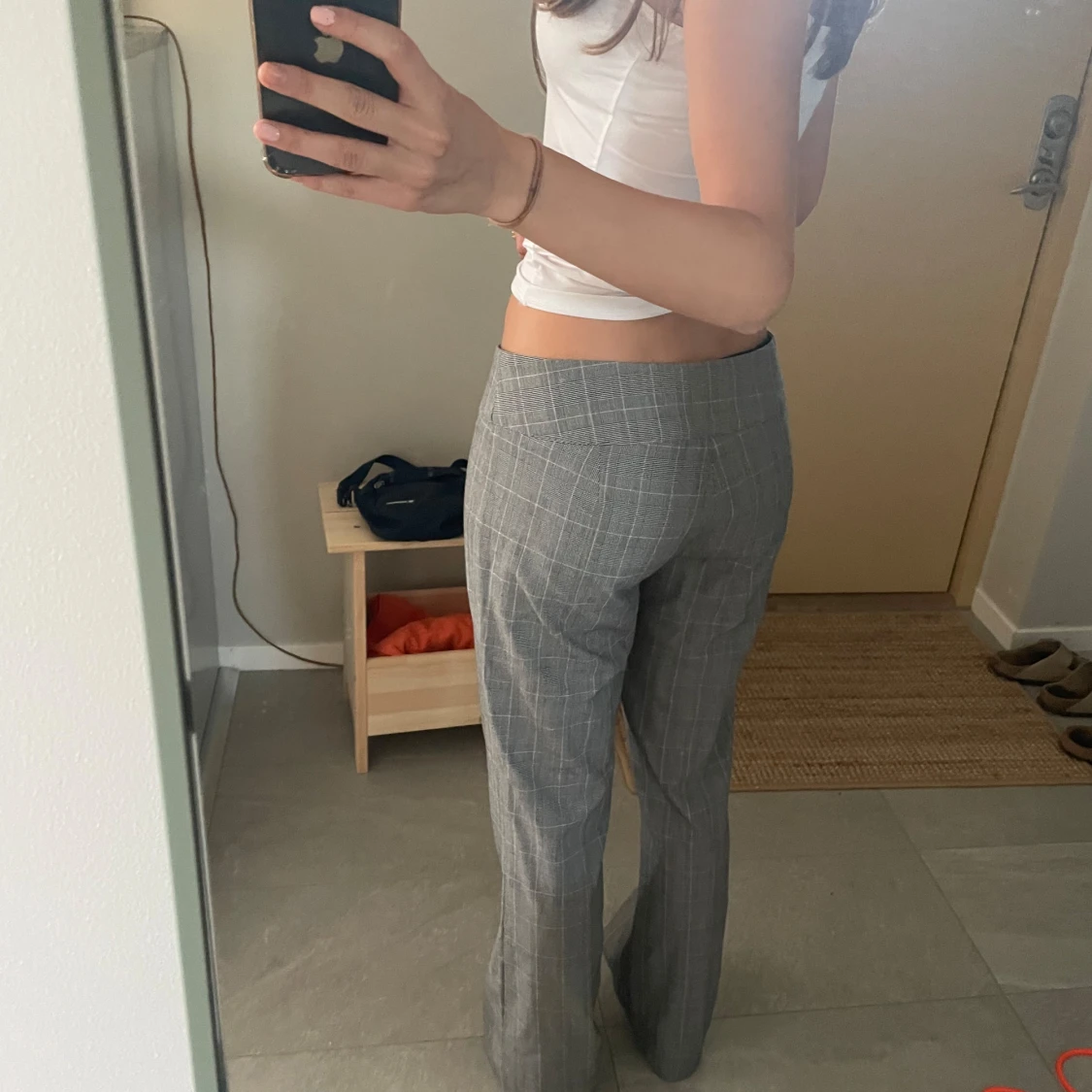 Gråa kostymbyxor - 90