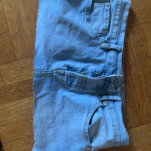 Jeans kjol - Ganska kort