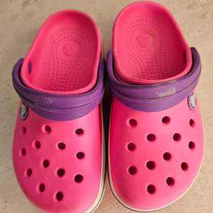 Helt nya Crocs, köpta i USA, stl 28-29