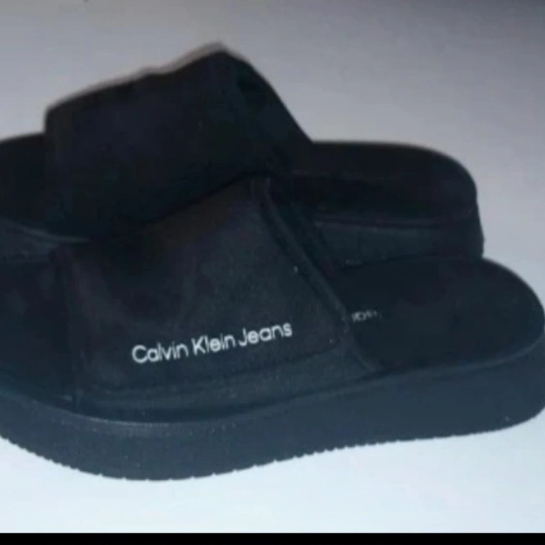 Calvin klein sommar tofflor platå