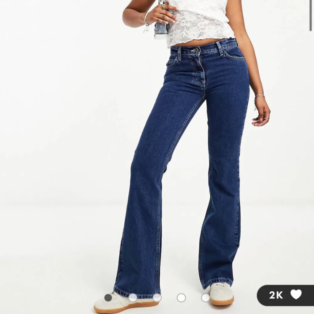 Nya med lappar kvar | säljer pågrund av att dem är för små| pris kan diskuteras . Jeans & Byxor.