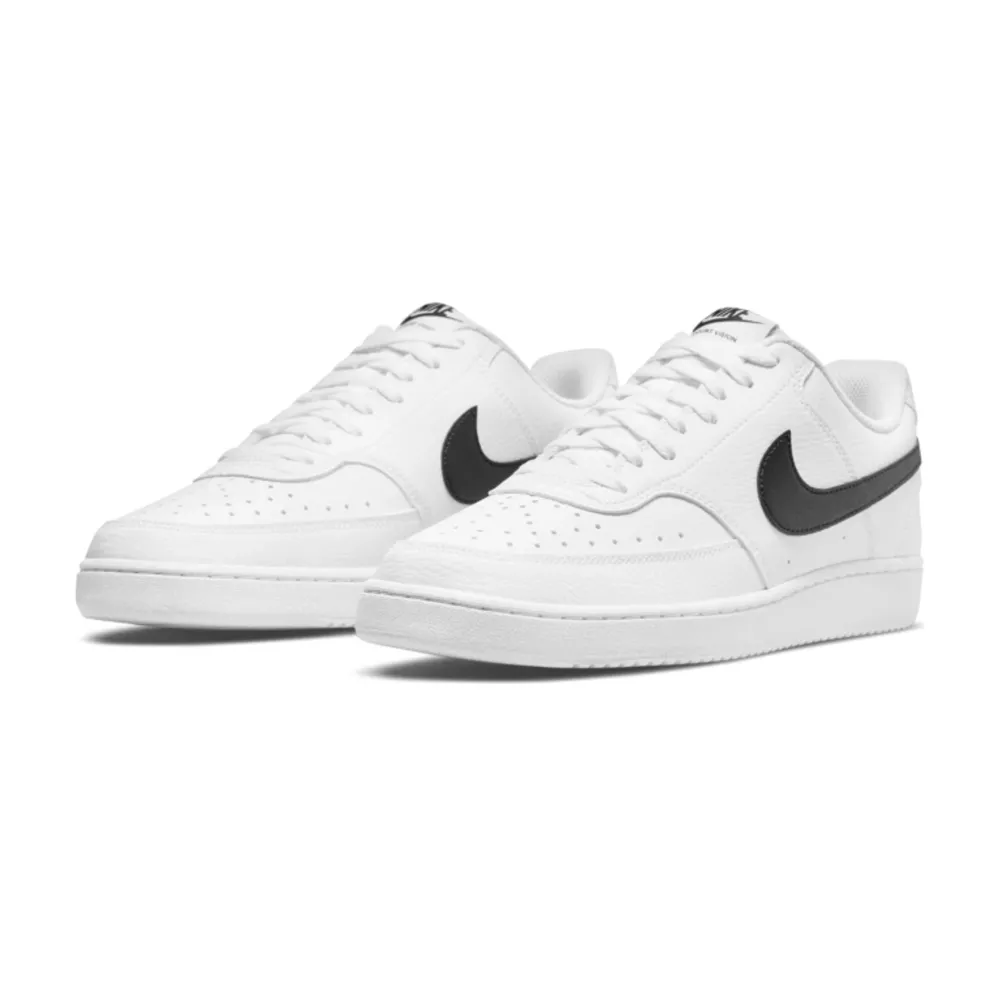 Nya airforce 1s. Säljer för 499 kr ny pris 999 kr.  Storlek 42.. Skor.