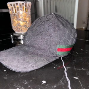 Gucci keps  - Gucci keps gg svart. Storlek xs
