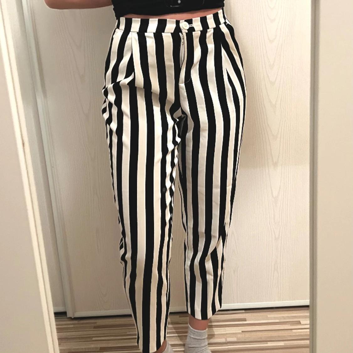 Randiga byxor från Monki - 90