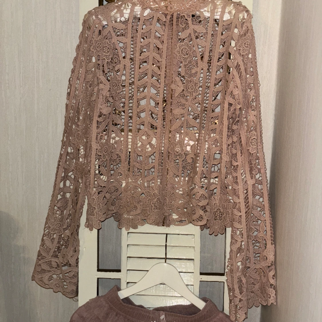 Nytt med lapp! Exklusiv broderier spets blus topp med tyll kjol i antik rosa balklänning - 90