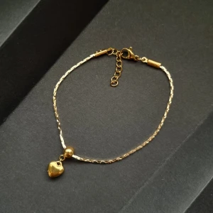 Handgjort armband  - Super cute handgjort armband 🎀●Material-100% rostfritt stål. Nickel fri. Längd: 16cm +2,5cm