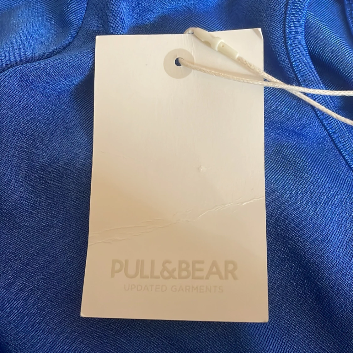 Helt ny Pull&Bear tröja aldrig använd,super fin till om du ska på fest! - 90