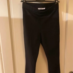 Kostymbyxor  - Nyskick strl L