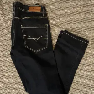 Jeans i storlek 31/32 köpta på Plick 