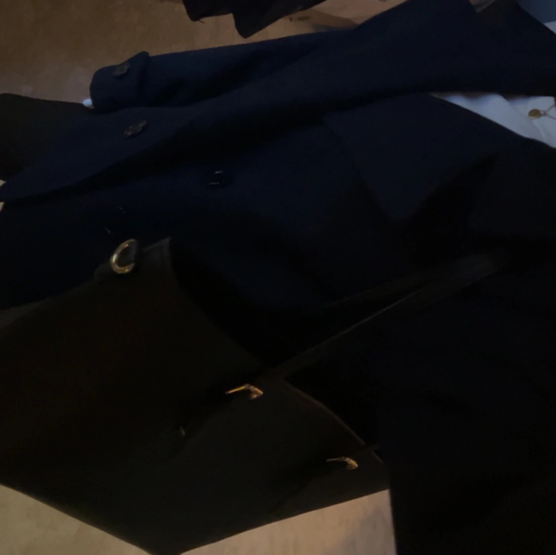 •Svart handväska - 90