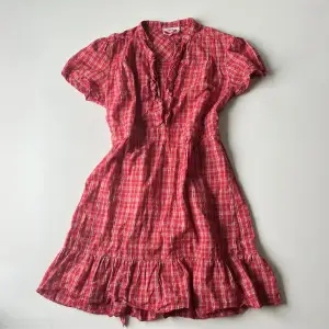 Röd vintage söt klänning från Oasis som knys i ryggen 💕