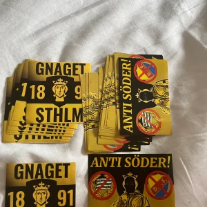 AIK Klistermärken  - Hej jag säljer AIK klistermärken för 11kr st, skriv vid intresse + vid köp av flera så kan priset diskuteras😄👍