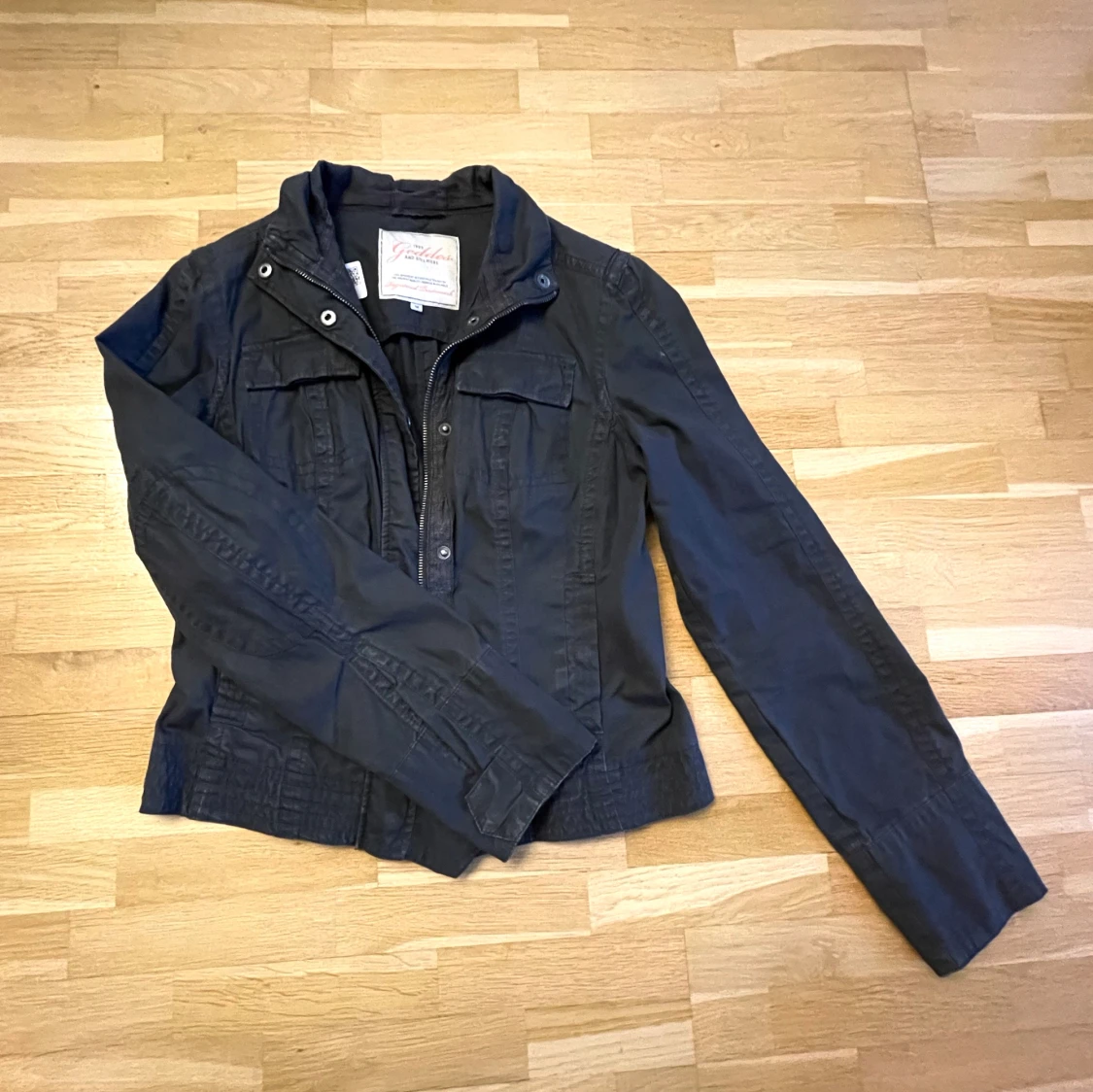 Mörkgrå jacka - 90