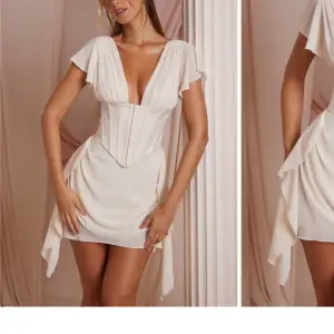 Säljer denna fina klänning från Ohpolly, använt den en gång på min födelsedag, den är för liten nu. Storlek UK 10 motsvara S-M. Köpte den för 90 euro. Säljer den för 600kr men pris kan diskuteras. Den är i vit-beige färg. Perfekt till studenten 