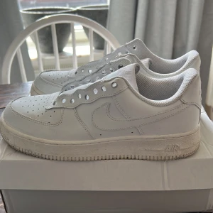Air force - 7/10 Bra skick, behöver en lätt tvätt bara Storlek 42 