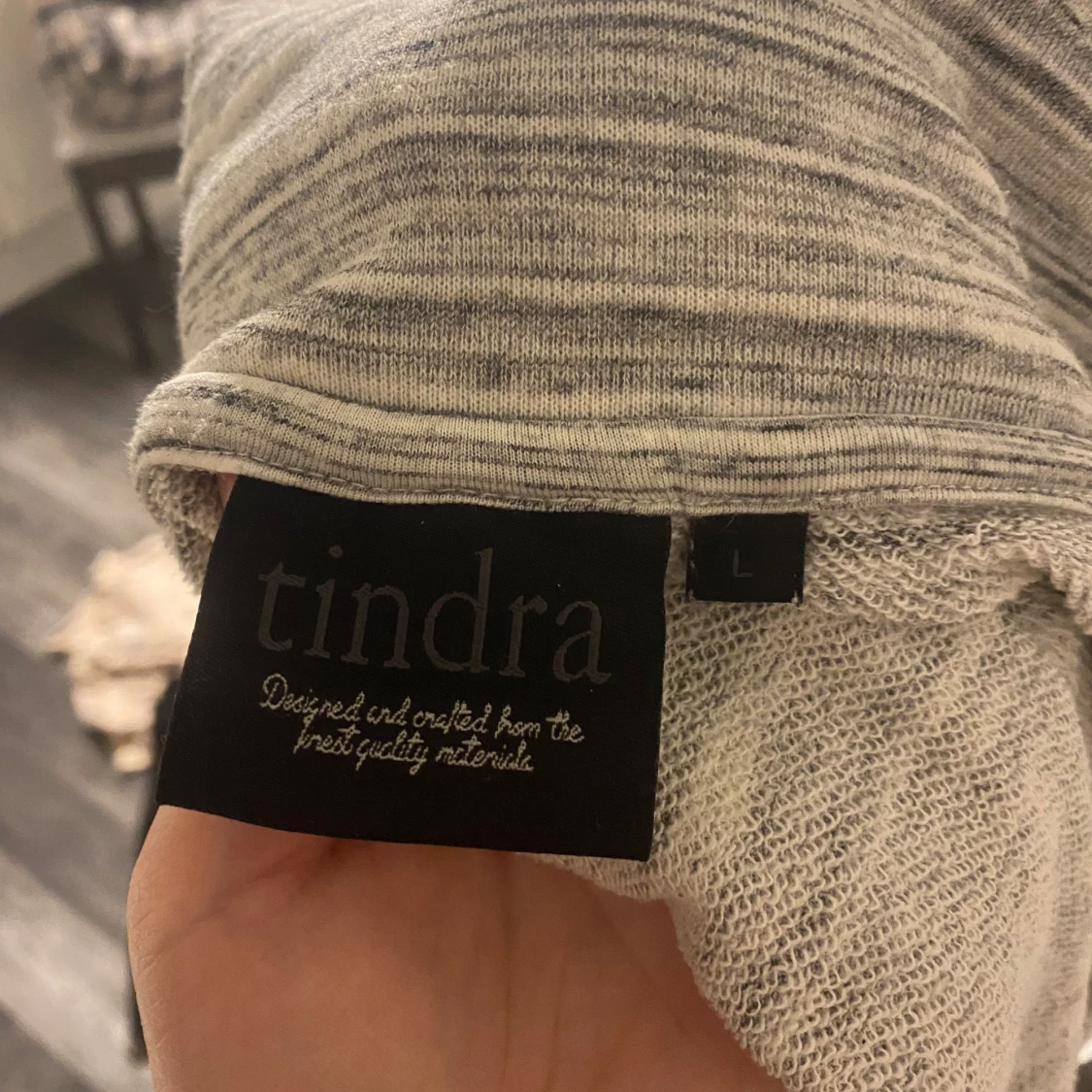 Grå långärmad tröja  - 91