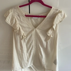 Fin topp  - Söt topp, bra skick.