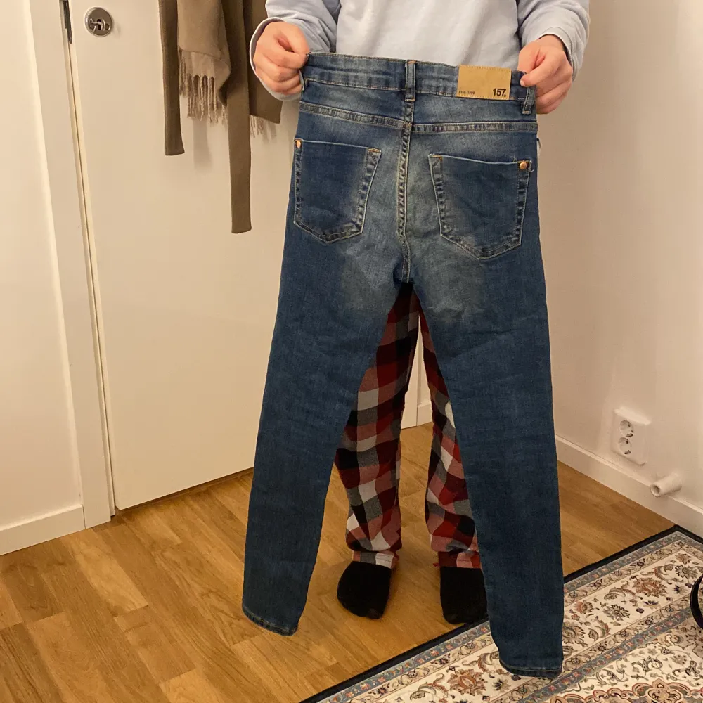 Perfekta skinny jeans, knappt använda . Jeans & Byxor.