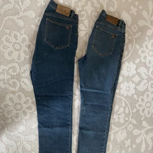 2 par prêt jeans - Säljer dessa tillsammans för 300kr då jag vill bli av med dom. Pris kan diskuteras