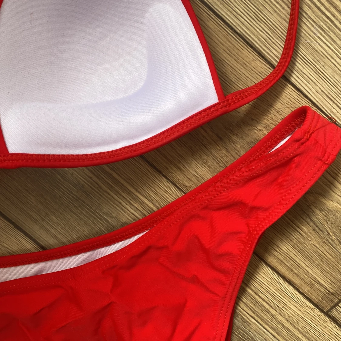 Rött bikinisett - 90