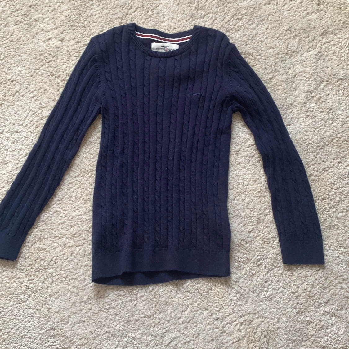 Marinblå tröja