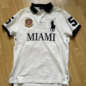 Ralph Lauren Miami Polo/Piké - Sällsynt Ralph Lauren Miami Polo/Piké, Storlek S, nyskick, köpt i Florida