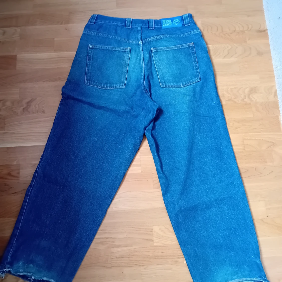2 big boys + roc a wear jeans - 93