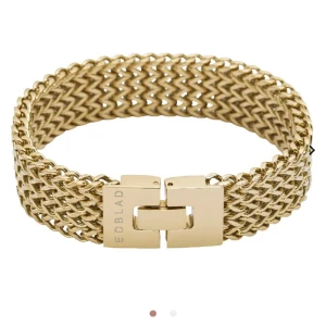 Edblad lee bracelet gold - Säljer denna fina guldpläterade armbandet från edblad i storlek SMALL! Använd fåtal gånger, superbra skick💕 För mer bilder, skriv privat📥