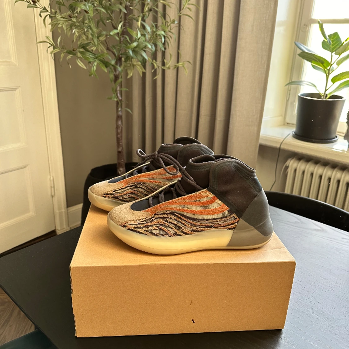 Adidas Yeezy Flaora Basketball Sneakers (GW5314)